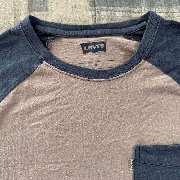 Levi Strauss & Co. Baseball Style T-Shirt Size Medium - Picture 4 of 15
